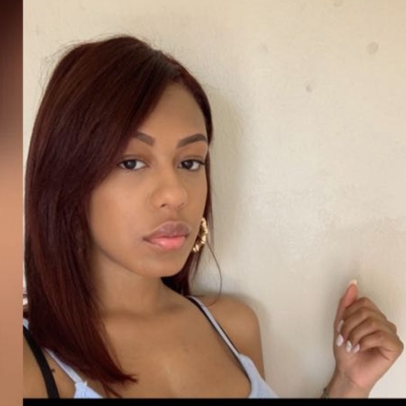 Meet your Posher, Isabeli - Picture 1 of 1